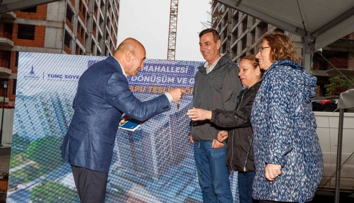 İzmir hızla dönüşüyor: Depreme dayanıklı mahalleler için 4.5 milyar TL lik kaynak!