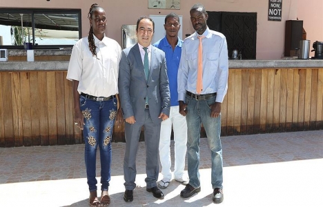 Halil Öztürk, Moritanya'da Türk restoranı açtı!