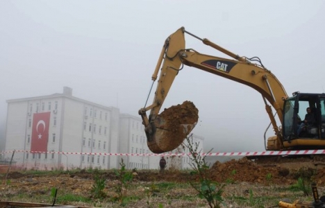 Giresun Belediyesi TOKİ'nin 550 konutluk inşaatını mühürledi!