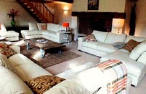 Brad Pitt ve Angelina Jolie çifti İngiltere de ev kiraladı!