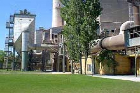 Türkiye'nin en kárlı şirketi Adana Çimento