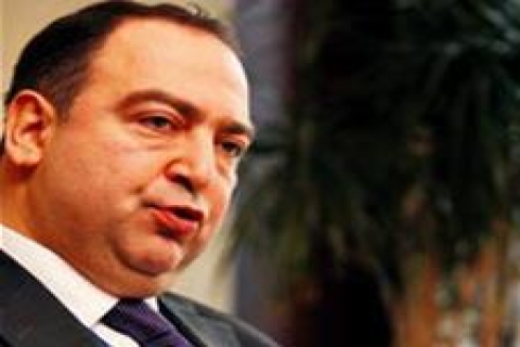 AVM'ler tüketiciyi kredi ofisleriyle tavlayacak