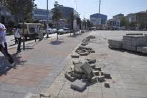  Esenyurt Meydanı'na mahkeme engeli!