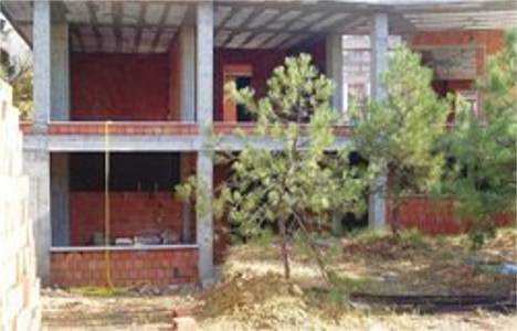 Edirne'de park alanına yapılan betonarme bina inşaatı durduruldu!