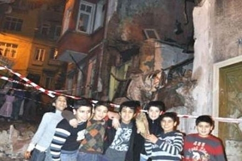 Metruk binalar çöküyor, yöneticiler manzarayı seyrediyor!