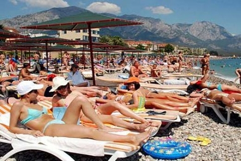 Türkiye'ye bu yıl 35 milyondan fazla turist bekleniyor!