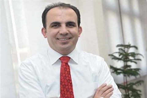 Selçuklu Belediye Başkanı Uğur İbrahim Altay hızlı trene yetişmeye çalışıyor!