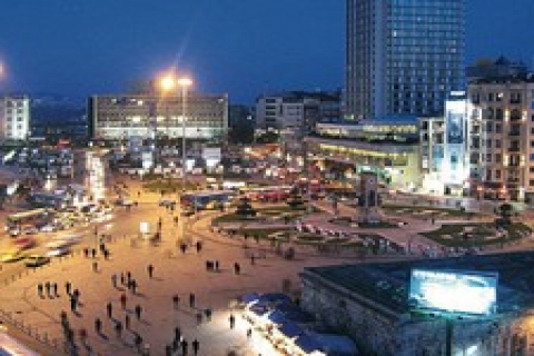 İstanbul'un meydanları canlanıyor, şehrin çehresi değişiyor!