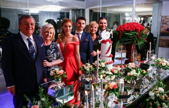  Efe Bezci ile Çağla Baykam sözlendi!