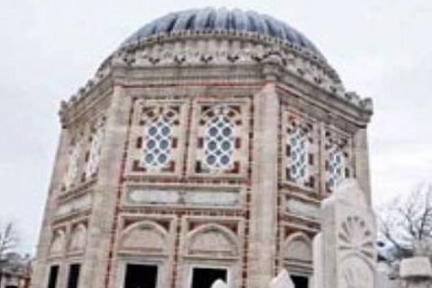 Şehzadebaşı Cami restorasyonunda Arapça metin ve kanlı pazıbent bulundu!