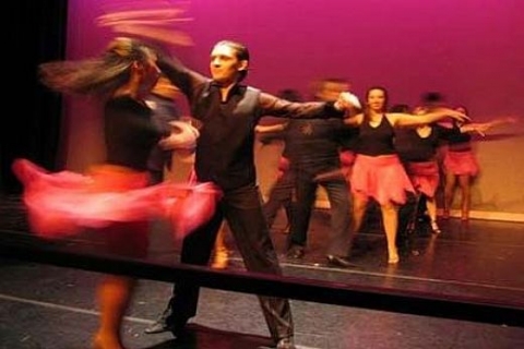 OPET ve TAV'ın desteğiyle Atatürk Havalimanı'nda Bachata dansçılarından Guinness denemesi!