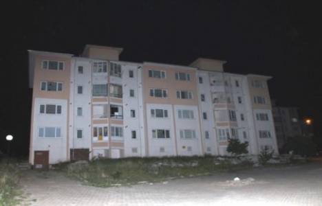 Sivas Şarkışla'da heyelana yakın bölgedeki bina tedbir amacıyla boşaltıldı!