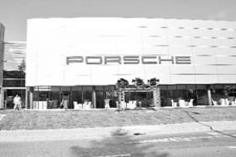 Doğuş Otomotiv, Lozan'da Porsche showroomu açtı