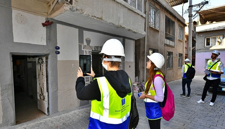 İzmir Büyükşehir in deprem hazırlığı tam gaz: Bornova’da 61 bin 673 binanın kimlik belgesi tamam!