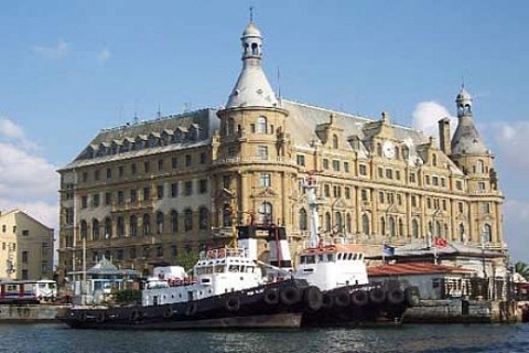 Haydarpaşa Tren Garı YHT hat inşaatı için 24 ay kapatılacak!