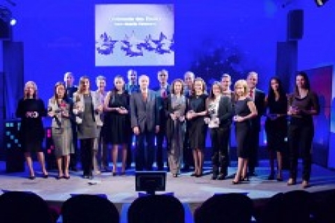 İzocam Sokak Barınakları projesi ile ödül aldı!