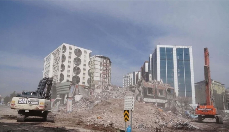 Depremlerde yıkılan Diyar Galeria Sitesi nin bilirkişi raporu açıklandı! Galeria Sitesi neden yıkıldı? Kimler kusurlu?