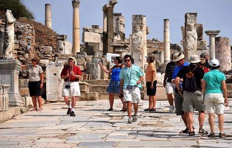  2012'de 23 milyar 440 milyon dolar turizm geliri elde edildi!