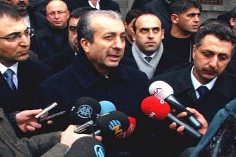 Mehmet Mehdi Eker, Diyarbakır İçkale'de incelemelerde bulundu!