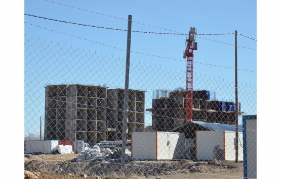 Karaman'da inşaattan düşen işçi yaralandı!