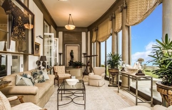 Jay Leno, Rhode Island dan 13.5 milyon dolara ev aldı!