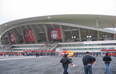 Olimpiyat Stadı seyirci girişlerine mini karakollar yapılacak!