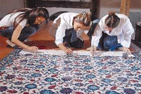 İznik çinileri Mescidi Aksa'yı ve Tokyo Metrosu'nu süslüyor!