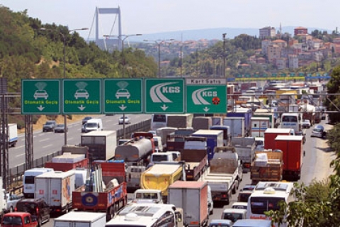  FSM Köprüsü'nde trafiğe kalanlar için tuvalet ve büfe kurulacak!