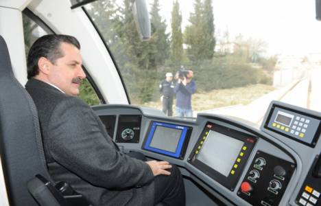 Faruk Çelik: Yerli tramvay Türkiye için övünç kaynağı!