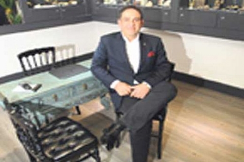 Mete Boybeyi: Yalı dairesi fiyatına mücevher alan var!