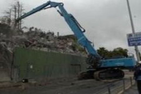 Emirgan'daki kaçak köşk yıkıldı