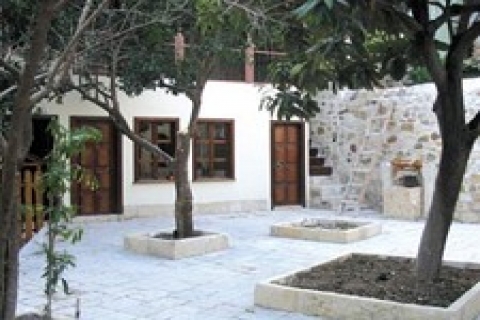 Sivas'ta icradan 1 milyon 56 bin TL'ye satılık avlulu ev!