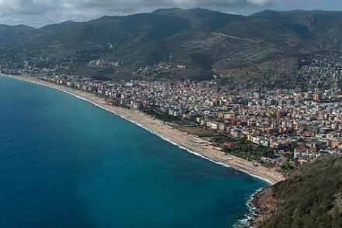 Antalya'da Villa Ay binası 1.8 milyon TL'ye icradan satılık! 