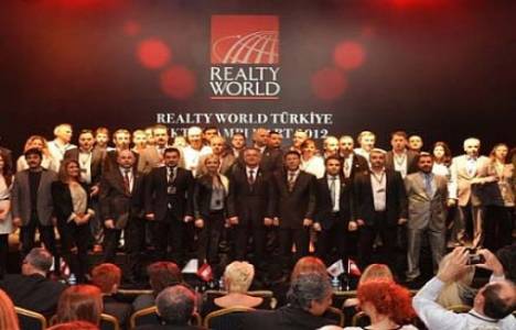 Realty World Türkiye en iyileri ödüllendirdi!
