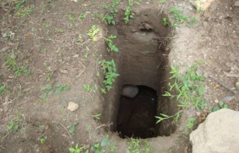 Sivas'ta defineciler tümülüsü 12 metreyi yanlış yöne kazdı! 