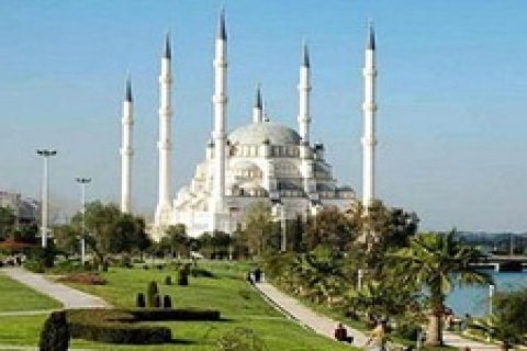 Sabancı Merkez Camii'nde klima yok, cemaat de yok!