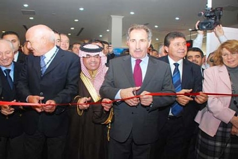 Bakan Ertuğrul Günay, turizm yatırımcılarını buluşturan EMMITT Fuarı'nı açtı!