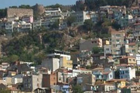 Müteahhitler Birliği: İzmir'de konutların yüzde 40'ı afet riski taşıyor, yüzde 55'i kaçak!