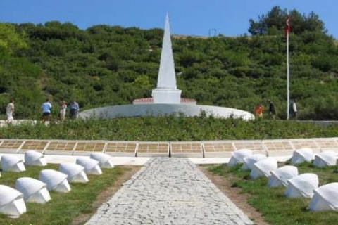 Bedelli askerlik geliri Türk şehitlik ve anıtlara gidecek!