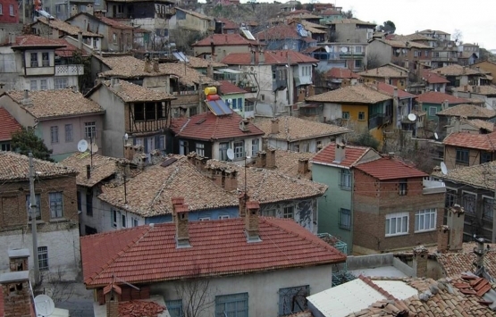 Kızının dersleri için internet olan yere ev inşa etti!