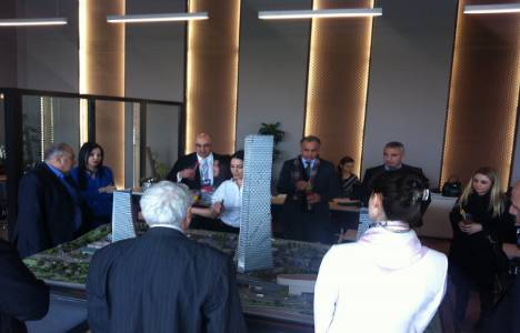 Metropol İstanbul satış ofisine yabancı yatırımcılardan ziyaret!