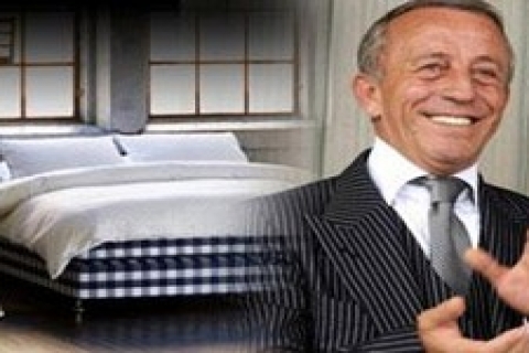 Ali Ağaoğlu'nun 67 bin euro'luk yatağı Hastens'ten üçüncü mağaza!