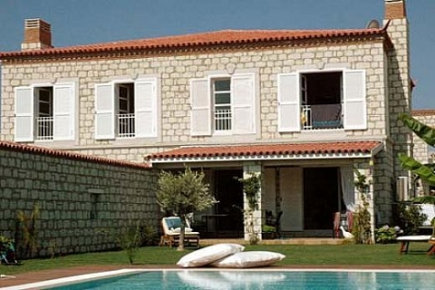 Köy İçi Taş Evler'den almak isteyen yabancılar yasa bekliyor! 500 bin TL'ye!