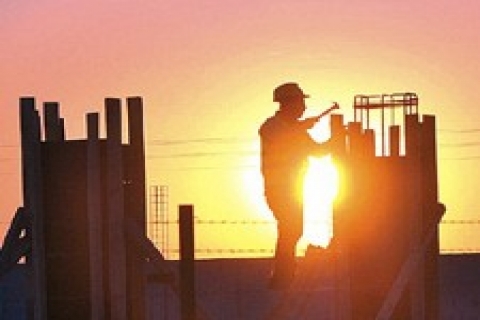 Türk inşaat şirketlerinin 1 milyar doları tehlikede