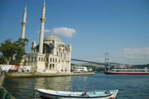 Ortaköy Camii'nin tavanında çökmeler yaşanıyor!