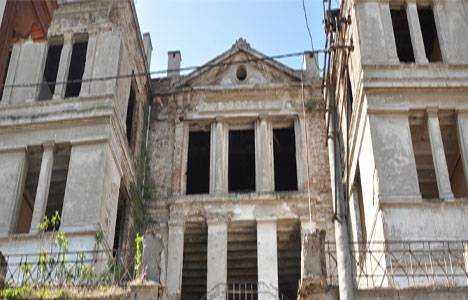 Taş Mektep mesleki eğitim merkezi olarak hizmet verecek!