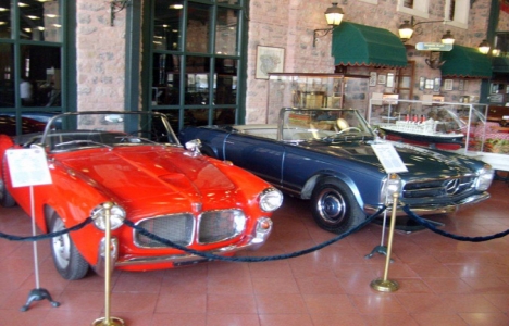  Anadolu Yakası'nın tek otomobil müzesi Şelale Park Tuzla'da!