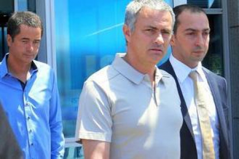  Jose Mourinho'yu Sinpaş GYO ve Acun Ilıcalı birlikte karşıladı! 