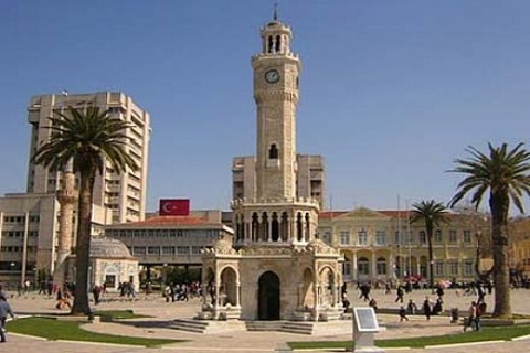 İzmir Vakıflar'dan Konak'ta restorasyon karşılığı kiralık konak! 