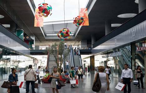 Meydan ve M1 AVM'lerde yılbaşına özel dekorasyonlar ve çekiliş! 